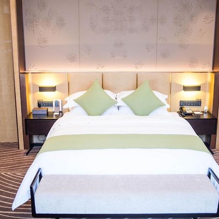 Leshan Ramada Hotel מראה חיצוני תמונה