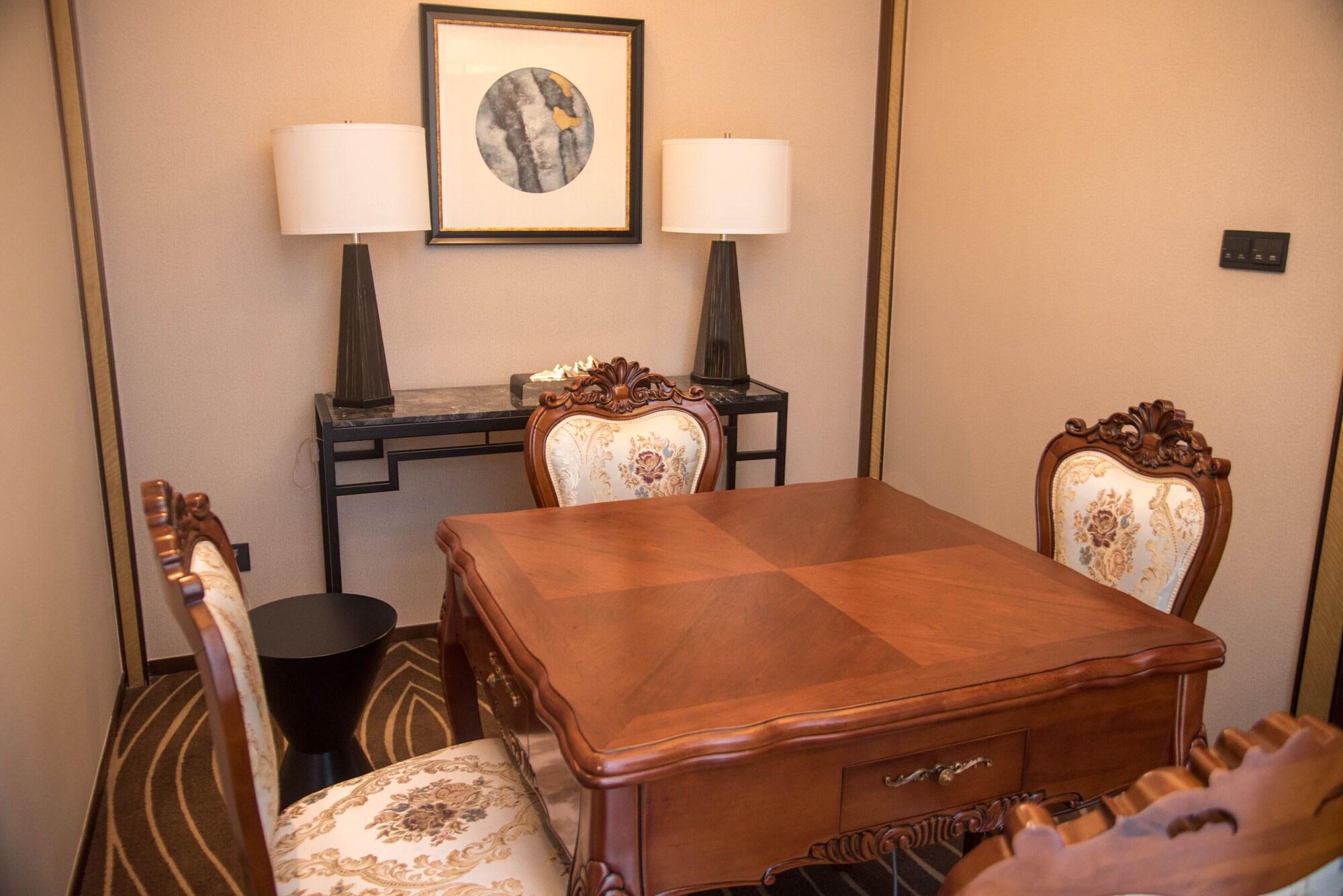 Leshan Ramada Hotel מראה חיצוני תמונה