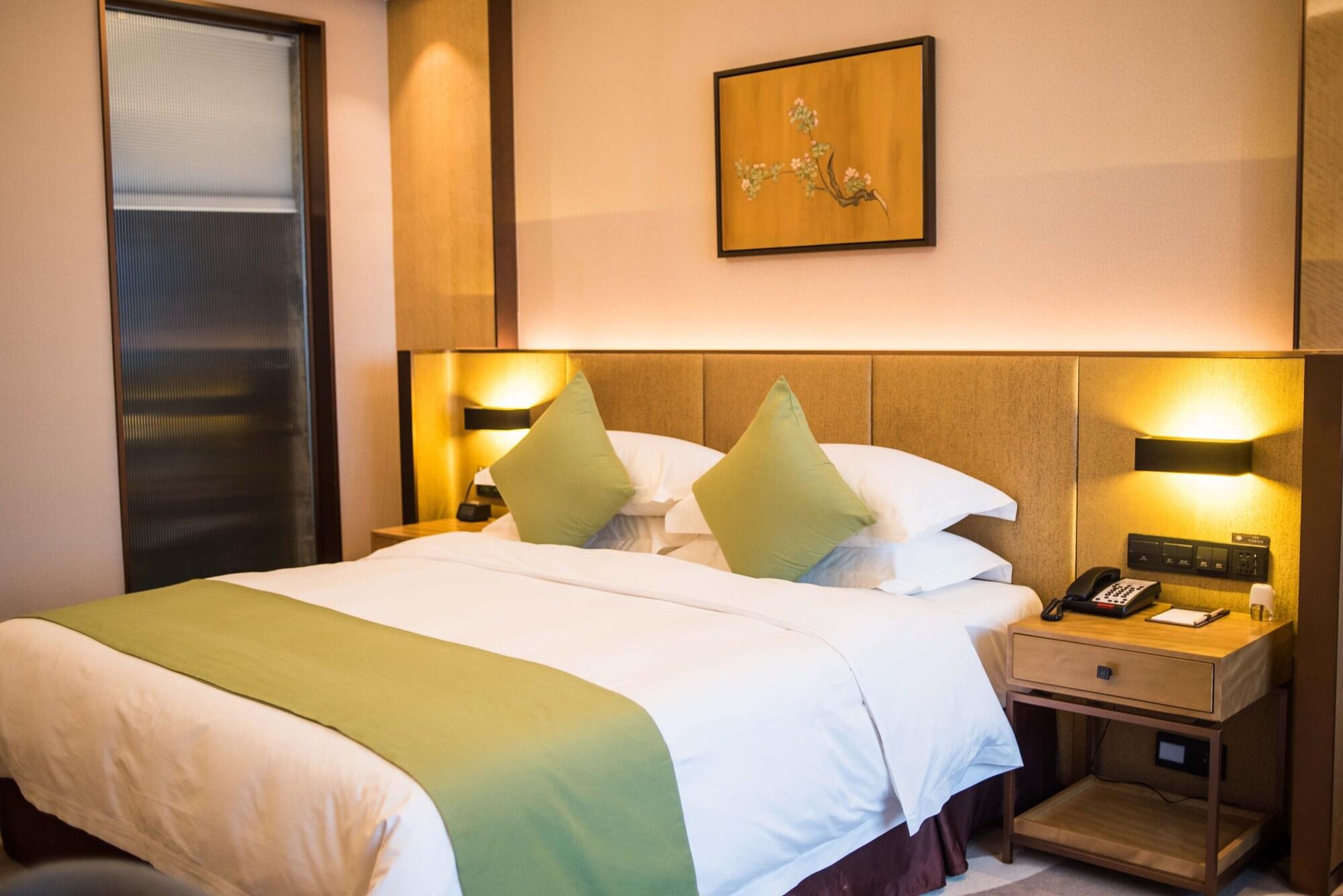 Leshan Ramada Hotel מראה חיצוני תמונה