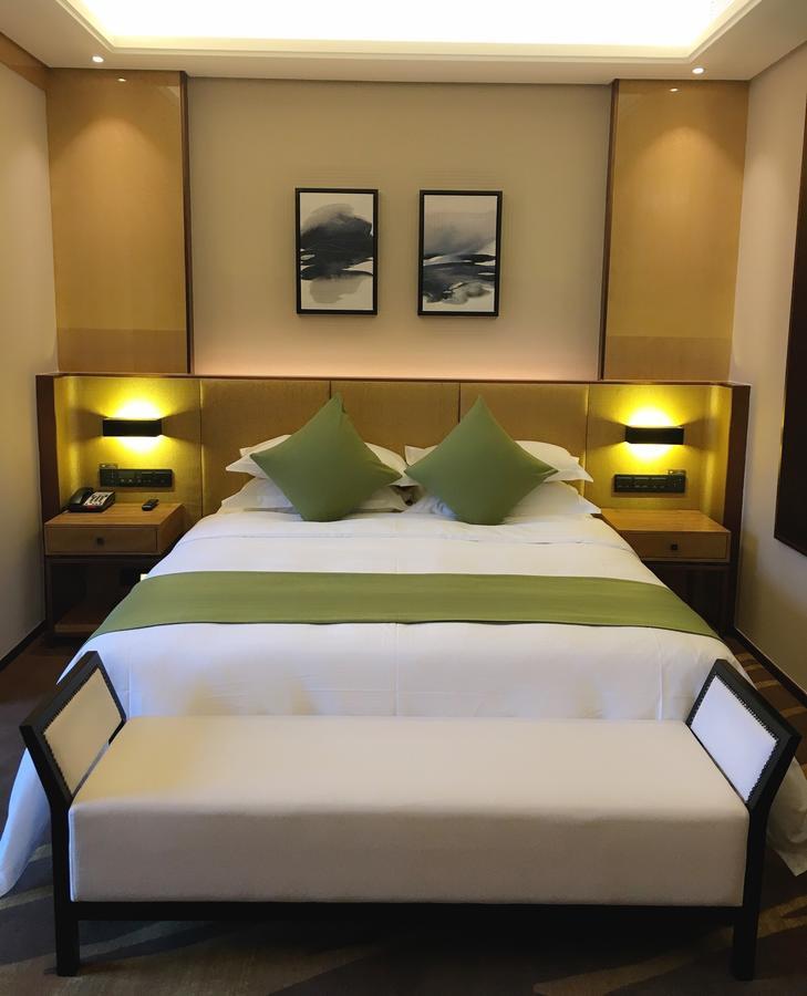 Leshan Ramada Hotel מראה חיצוני תמונה